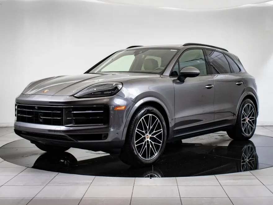 2024 Porsche Cayenne photo 1