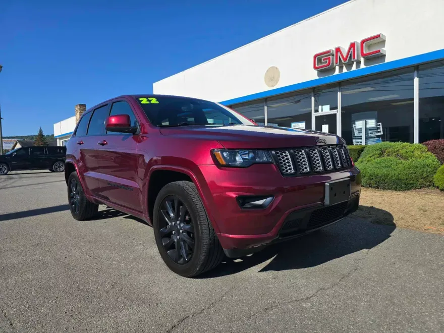 2022 Jeep Cherokee Laredo X photo 1