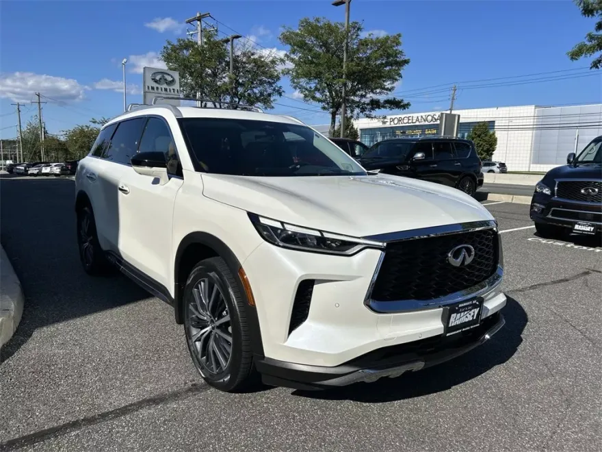2022 Infiniti QX60 Sensory photo 1