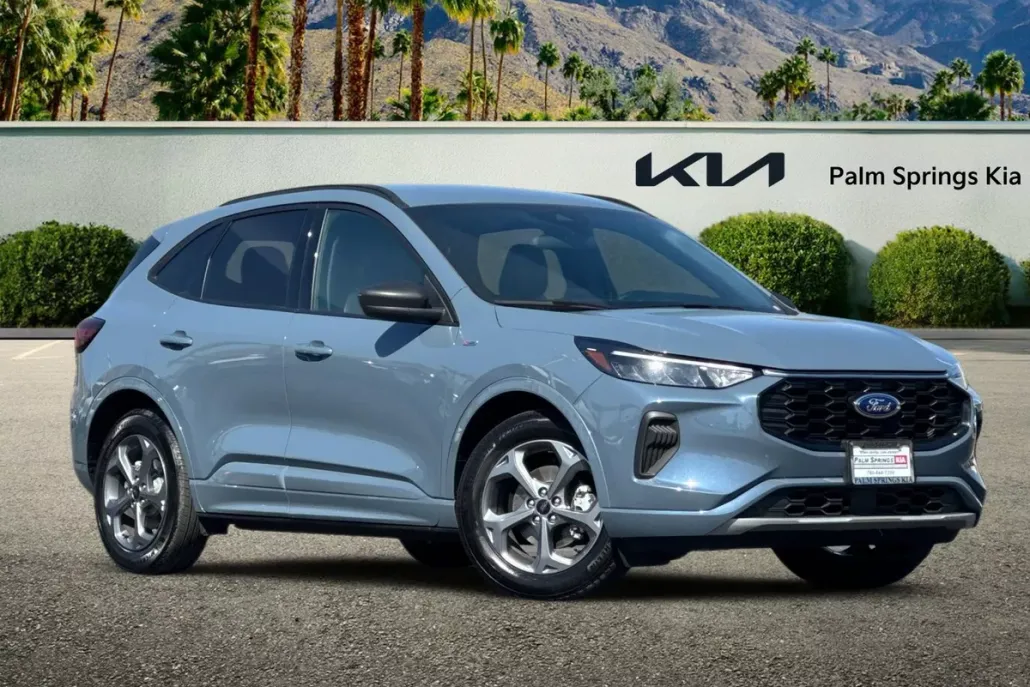 2024 Ford Escape ST-Line photo 1