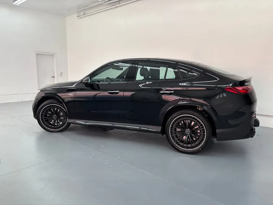 2024 Mercedes Benz GLC AMG 43 4MATIC photo 1
