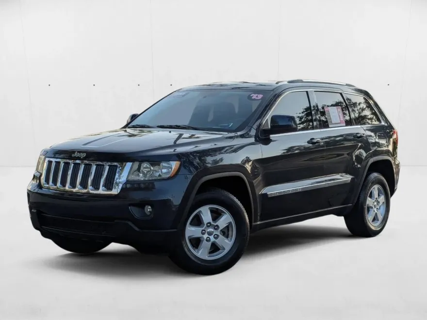 2013 Jeep Grand Cherokee Laredo photo 1