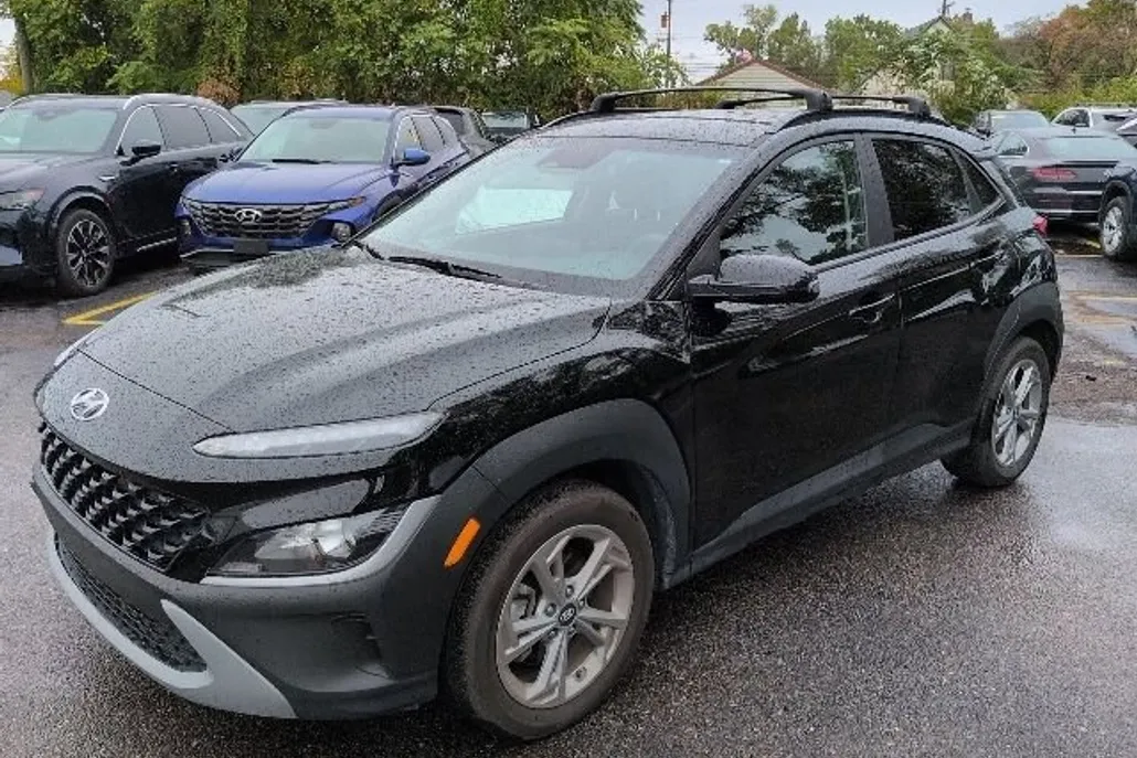 2023 Hyundai Kona SEL photo 1