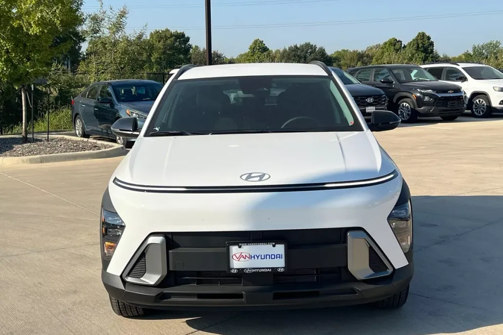 2026 Hyundai Kona SEL photo 1