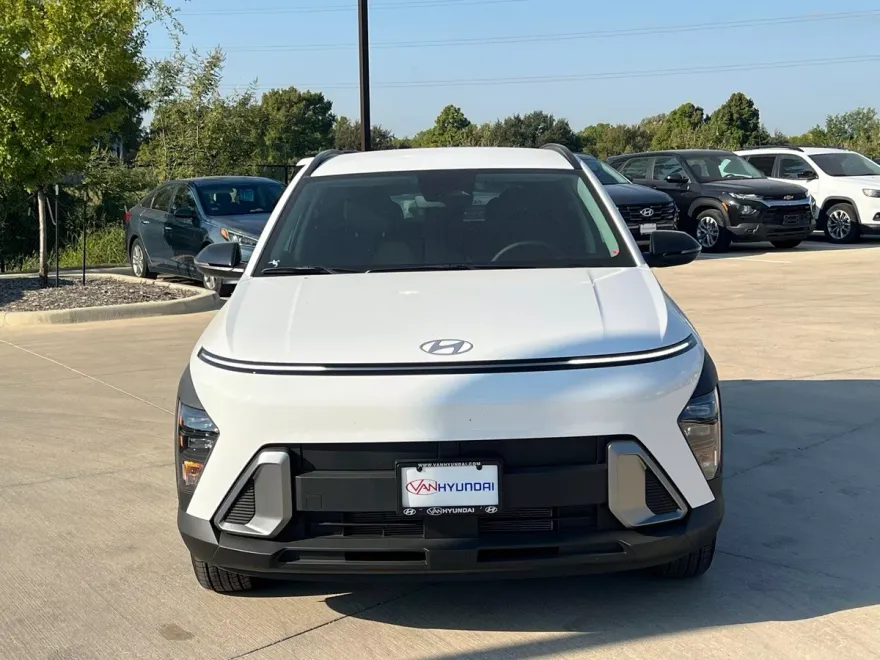 2026 Hyundai Kona SEL photo 1