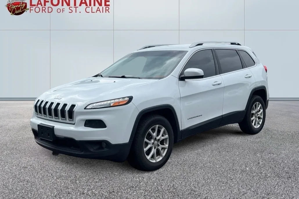 2015 Jeep Cherokee Latitude photo 1