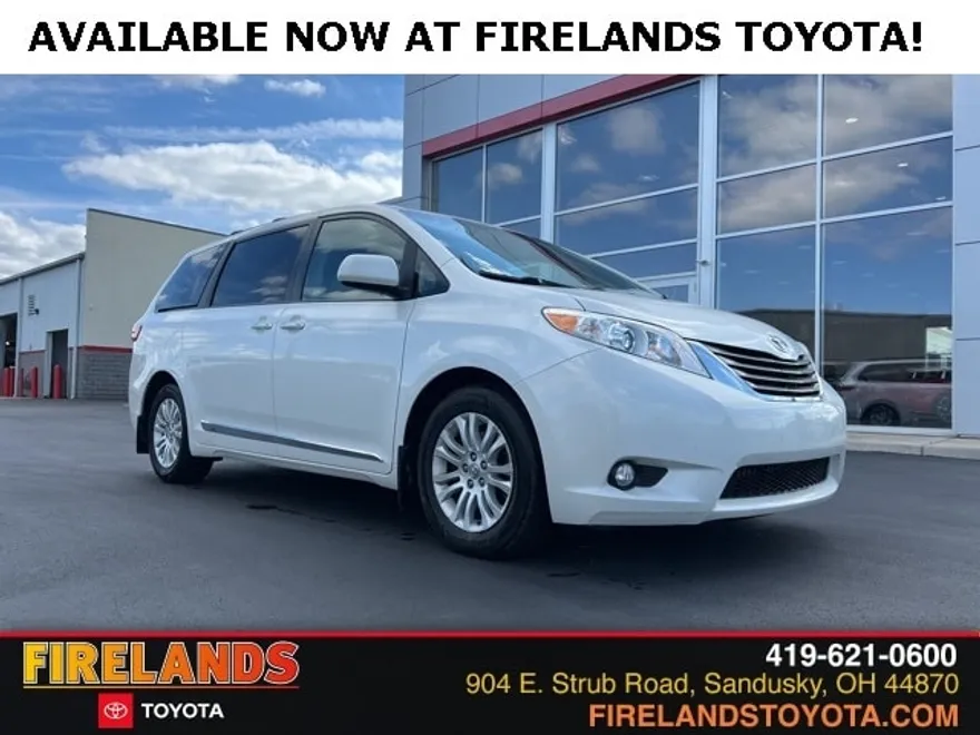 2016 Toyota Sienna L photo 1
