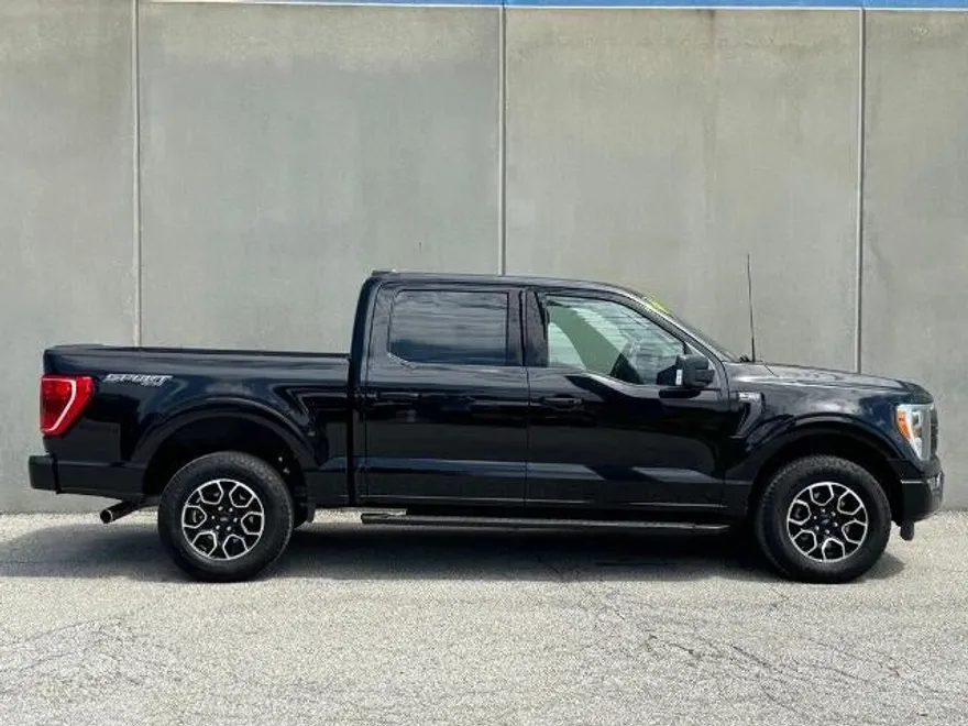 2022 Ford F-150 XLT photo 1