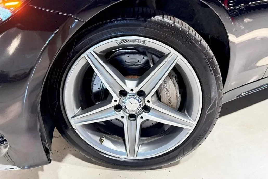 2015 Mercedes Benz C Sedan 400 4MATIC photo 1