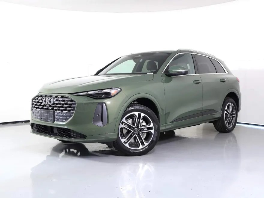 2025 Audi Q5 Premium TFSI photo 1