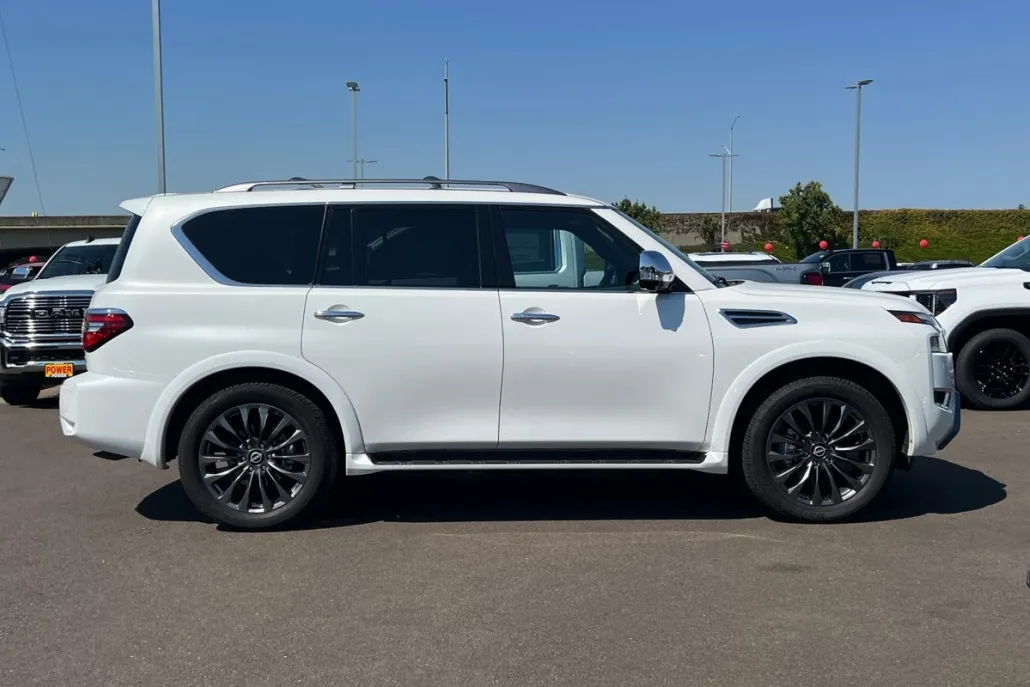 2024 Nissan Armada Platinum photo 1