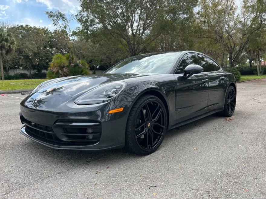 2021 Porsche Panamera 4 photo 1