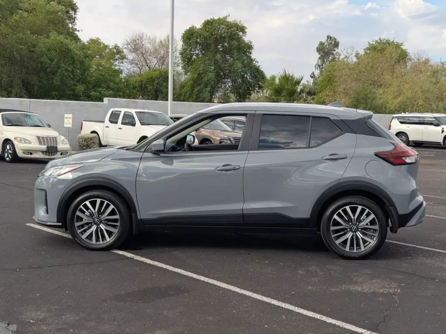 2024 Nissan Kicks SV photo 1