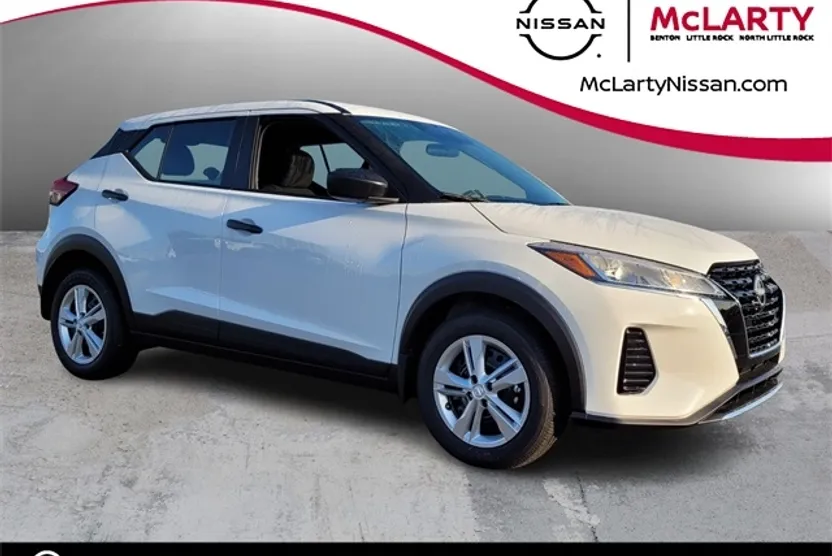 2025 Nissan Kicks Play S photo 1