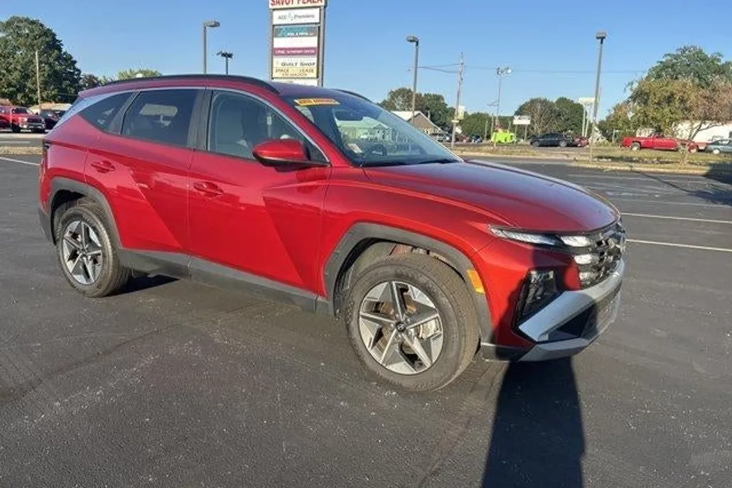 2025 Hyundai Tucson SEL photo 1