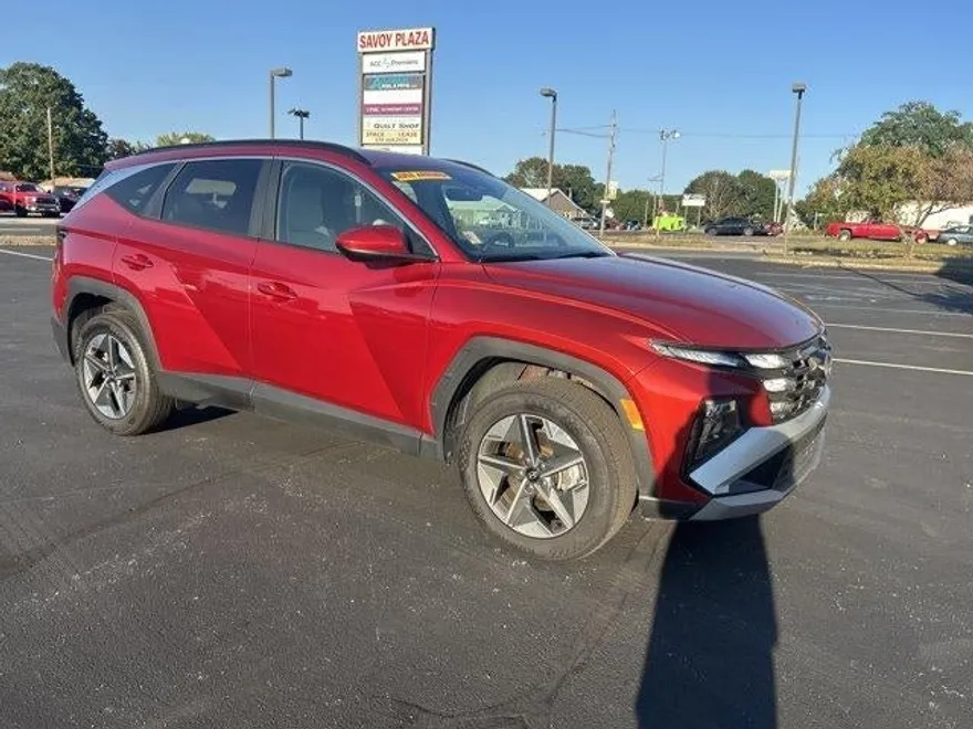 2025 Hyundai Tucson SEL photo 1