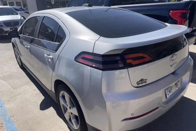 2015 Chevrolet Volt Base photo 1