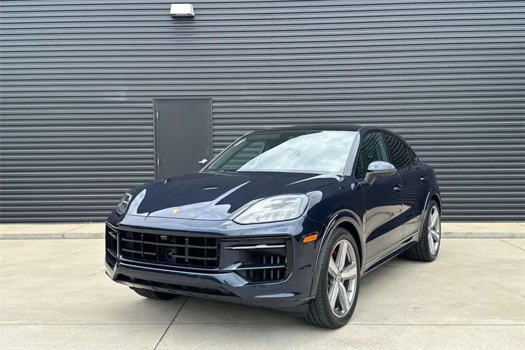 2025 Porsche Cayenne Coupe S photo 1