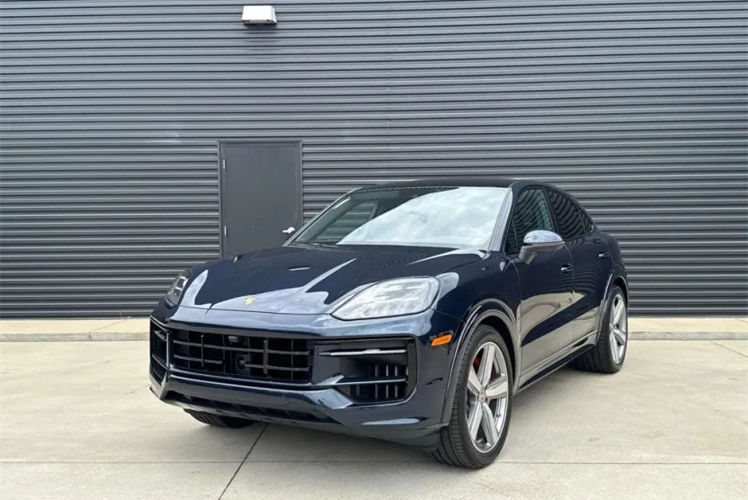 2025 Porsche Cayenne Coupe S photo 1