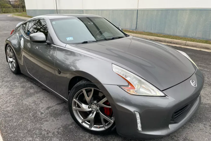 2013 Nissan 370Z Touring photo 1