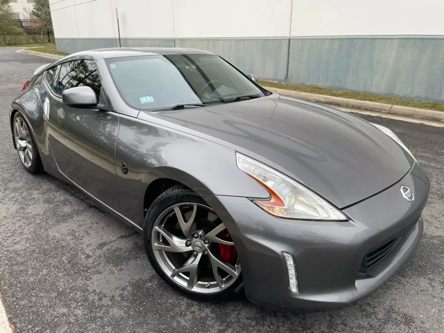 2013 Nissan 370Z Touring photo 1