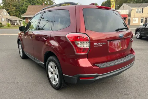 2016 Subaru Forester 2.5i Premium photo 3