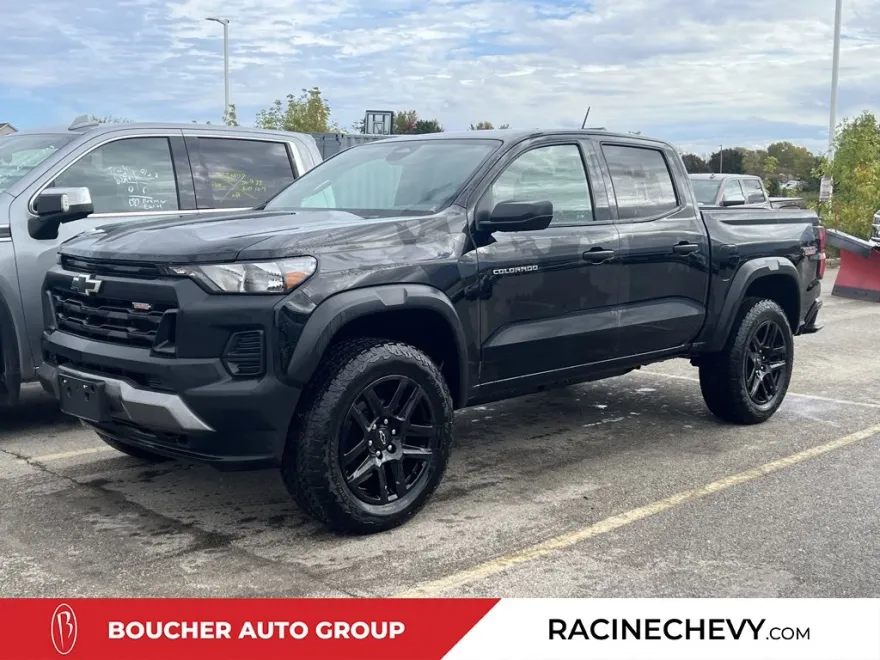 2024 Chevrolet Colorado Trail Boss photo 1