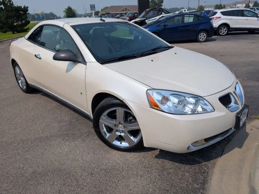 2009 Pontiac G6 GT photo 1