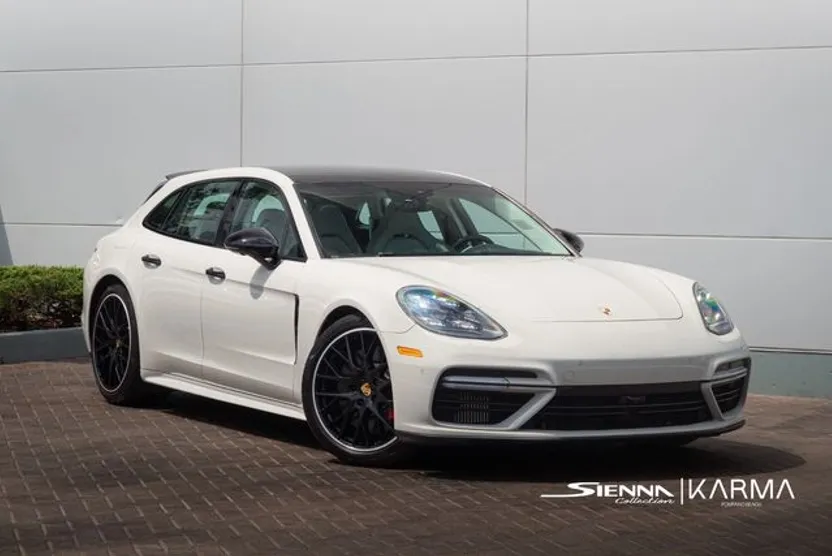 2018 Porsche Panamera Turbo Sport Turismo photo 1