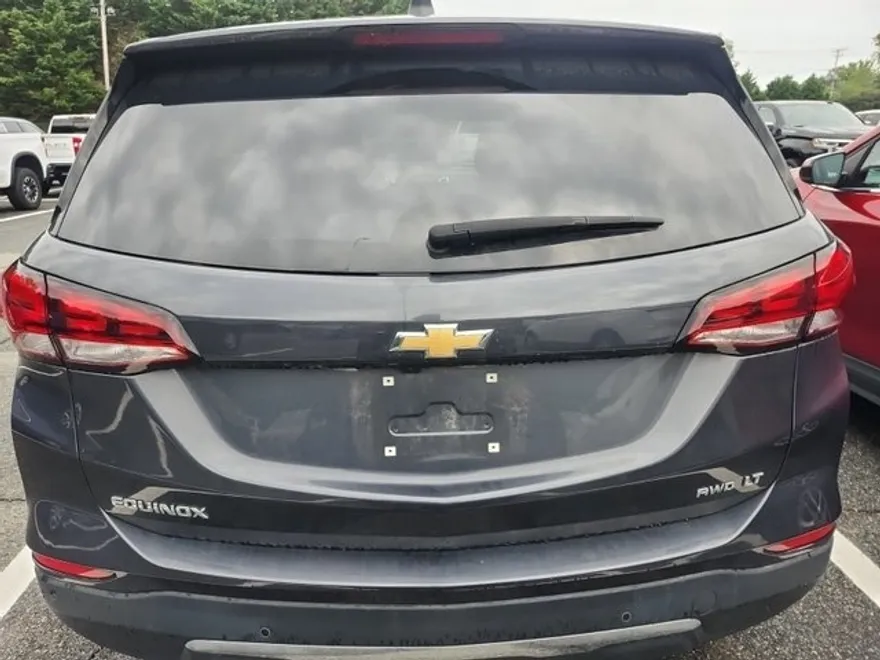2022 Chevrolet Equinox LT photo 1