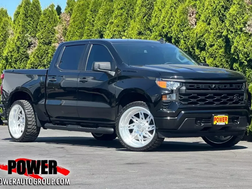 2022 Chevrolet Silverado 1500 Custom photo 1