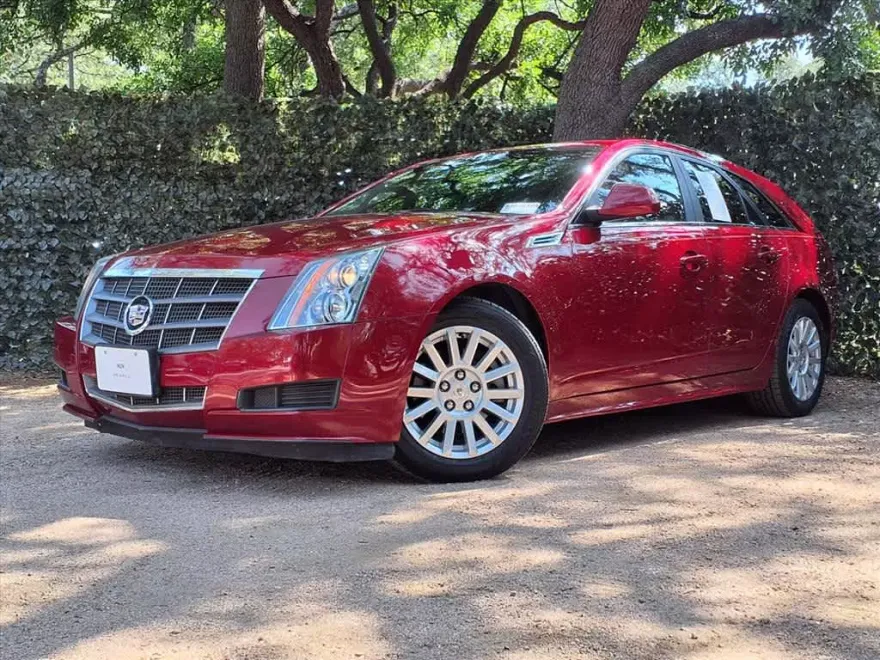 2010 Cadillac CTS Luxury photo 1
