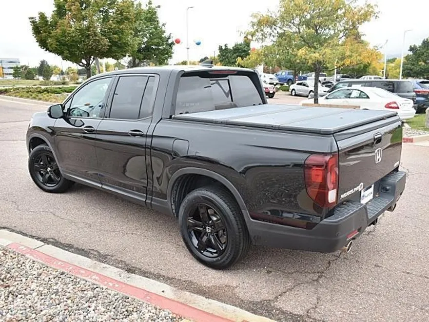 2021 Honda Ridgeline Black Edition photo 1