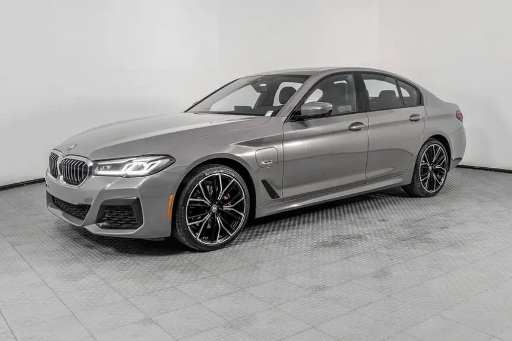 2022 Bmw 530e photo 1