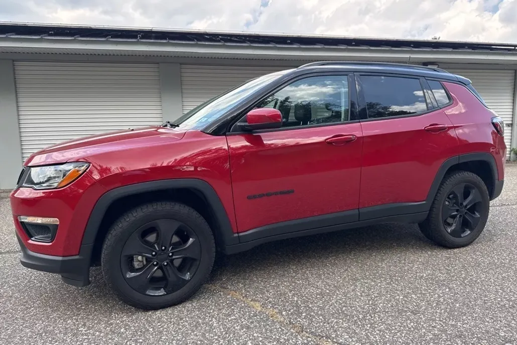 2021 Jeep Compass Altitude photo 1