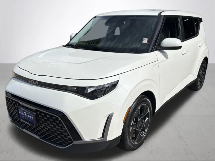 2023 Kia Soul EX photo 1