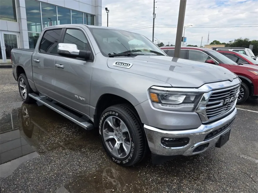 2023 Ram 1500 Laramie photo 1