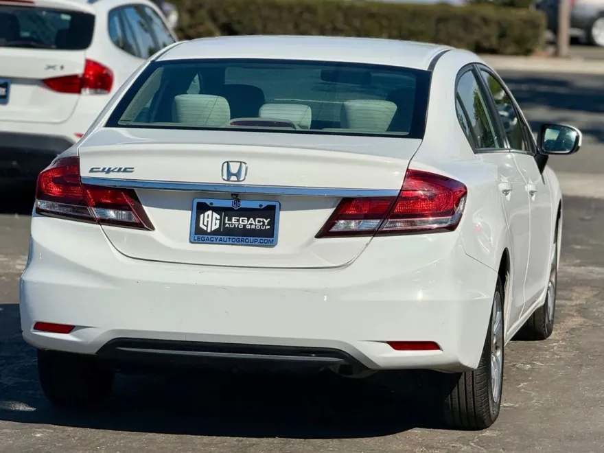 2015 Honda Civic LX photo 1
