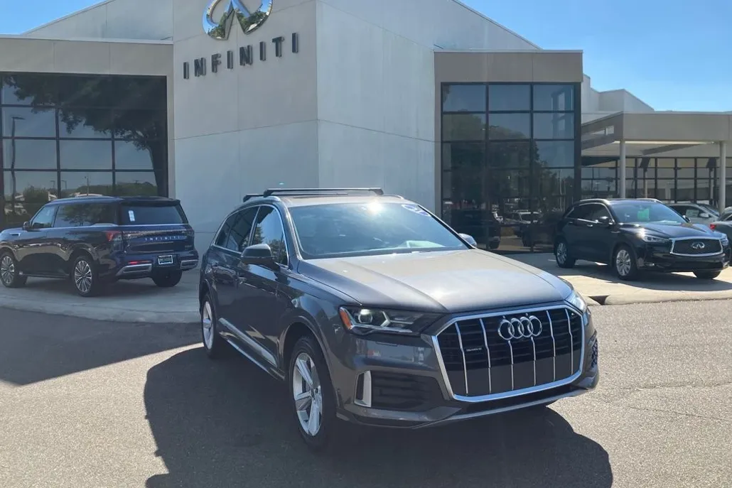2021 Audi Q7 45 Premium photo 1