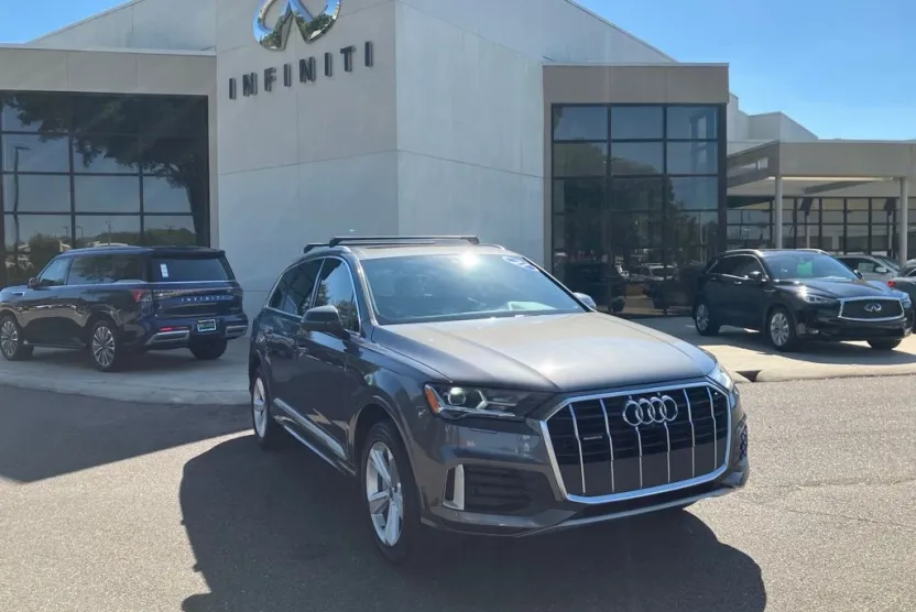 2021 Audi Q7 45 Premium photo 1