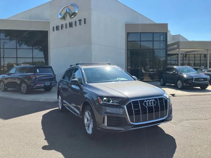 2021 Audi Q7 45 Premium photo 1