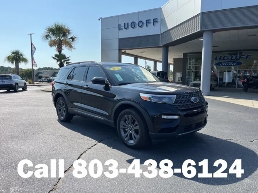 2023 Ford Explorer XLT photo 1