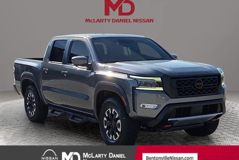 2022 Nissan Frontier PRO-4X photo 1