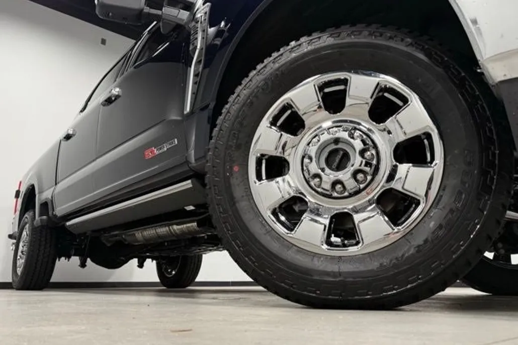 2025 Ford F-250 photo 1