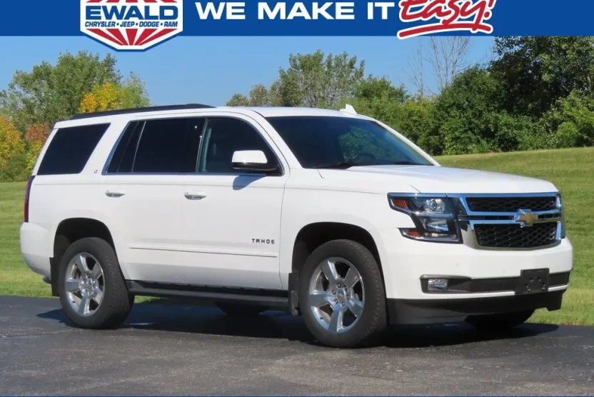 2017 Chevrolet Tahoe LT photo 1