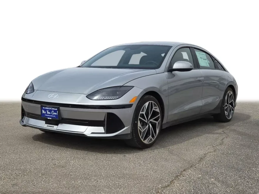 2025 Hyundai Ioniq 6 SEL photo 1