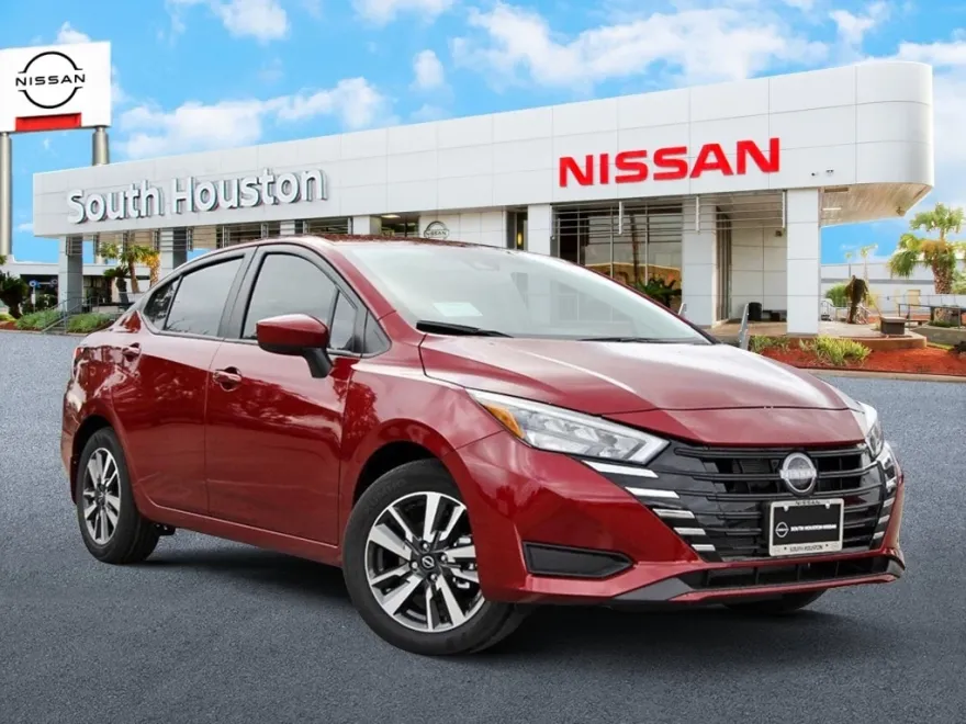 2025 Nissan Versa 1.6 SV photo 1