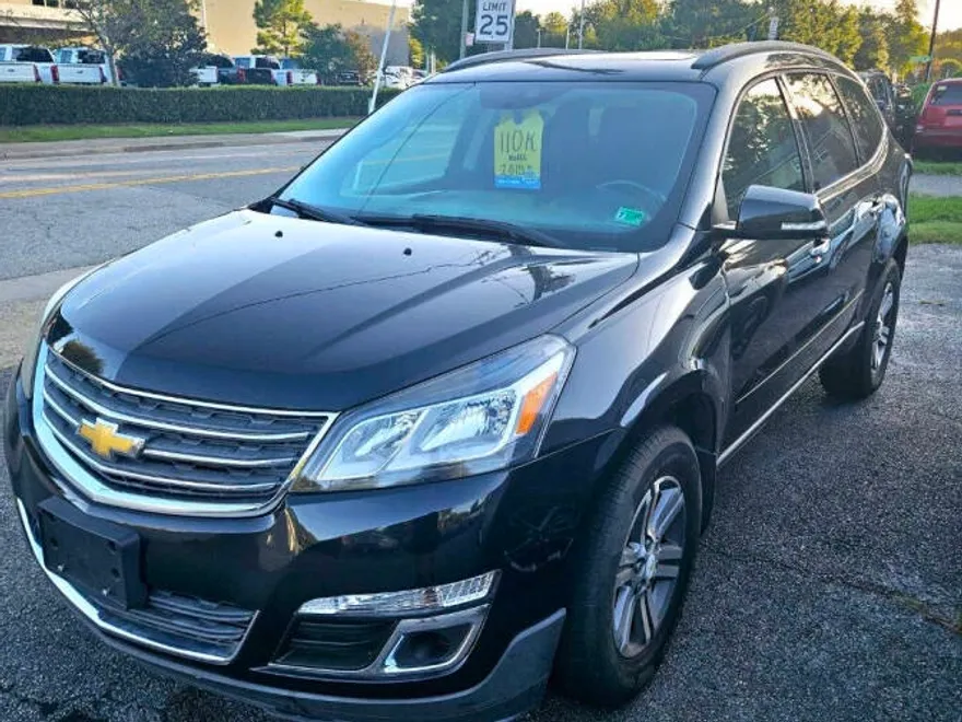 2015 Chevrolet Traverse 1LT photo 1