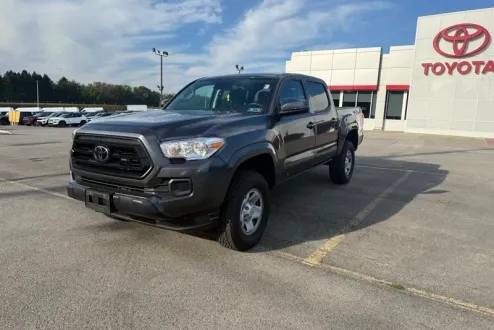 2022 Toyota Tacoma SR photo 3