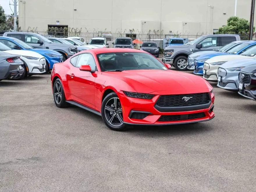 2025 Ford Mustang EcoBoost photo 1